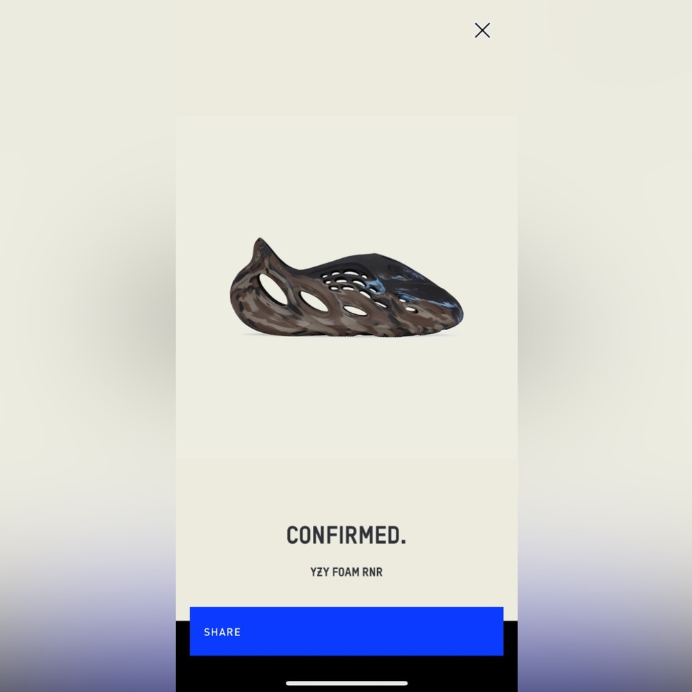 Yeezy foam runner ‘MX Cinder”